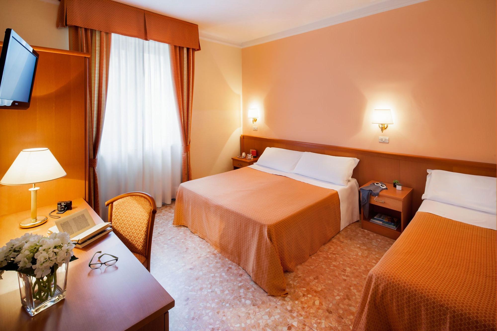 Hotel Curtis Centrale Alassio Eksteriør bilde