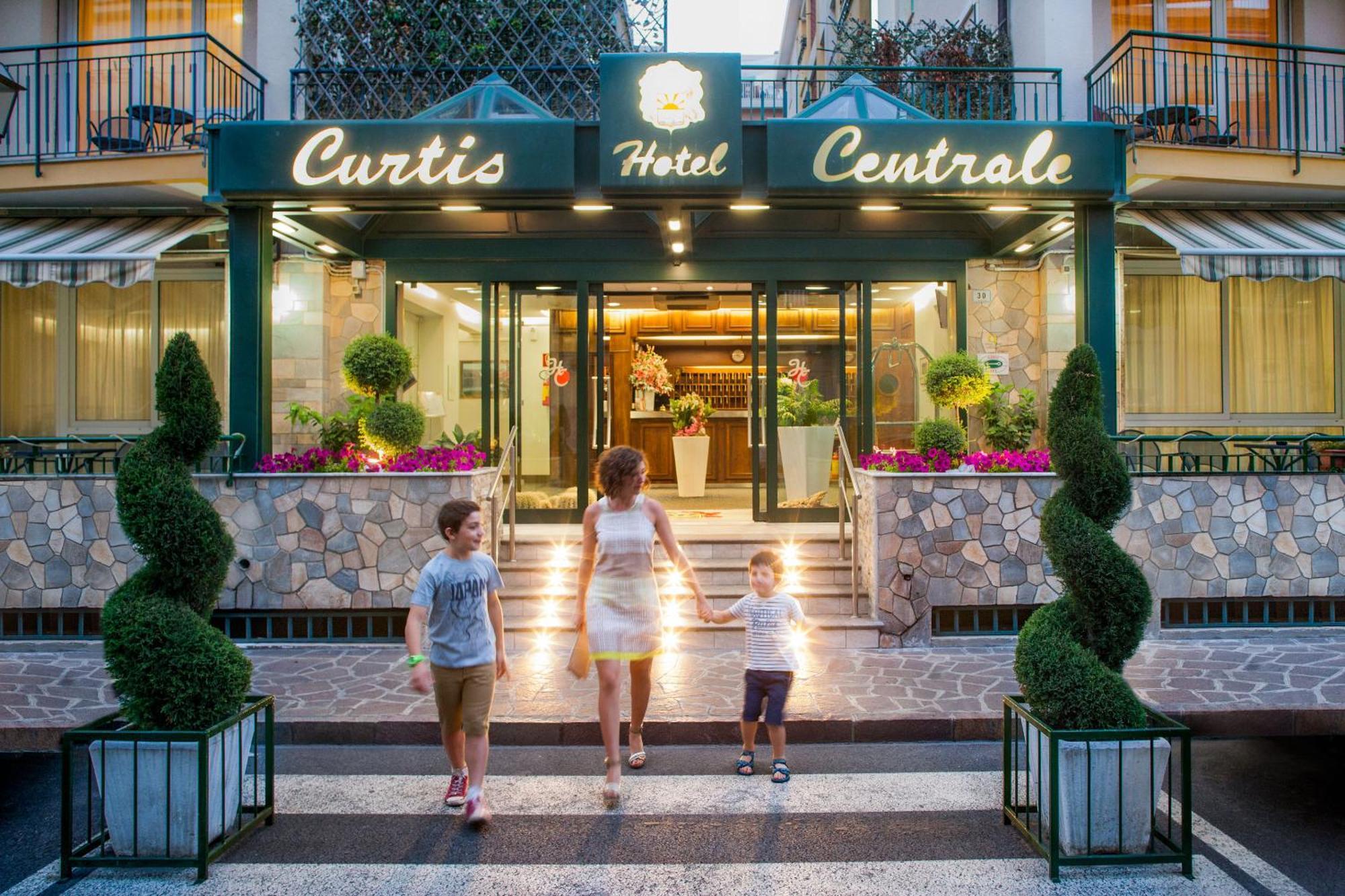 Hotel Curtis Centrale Alassio Eksteriør bilde