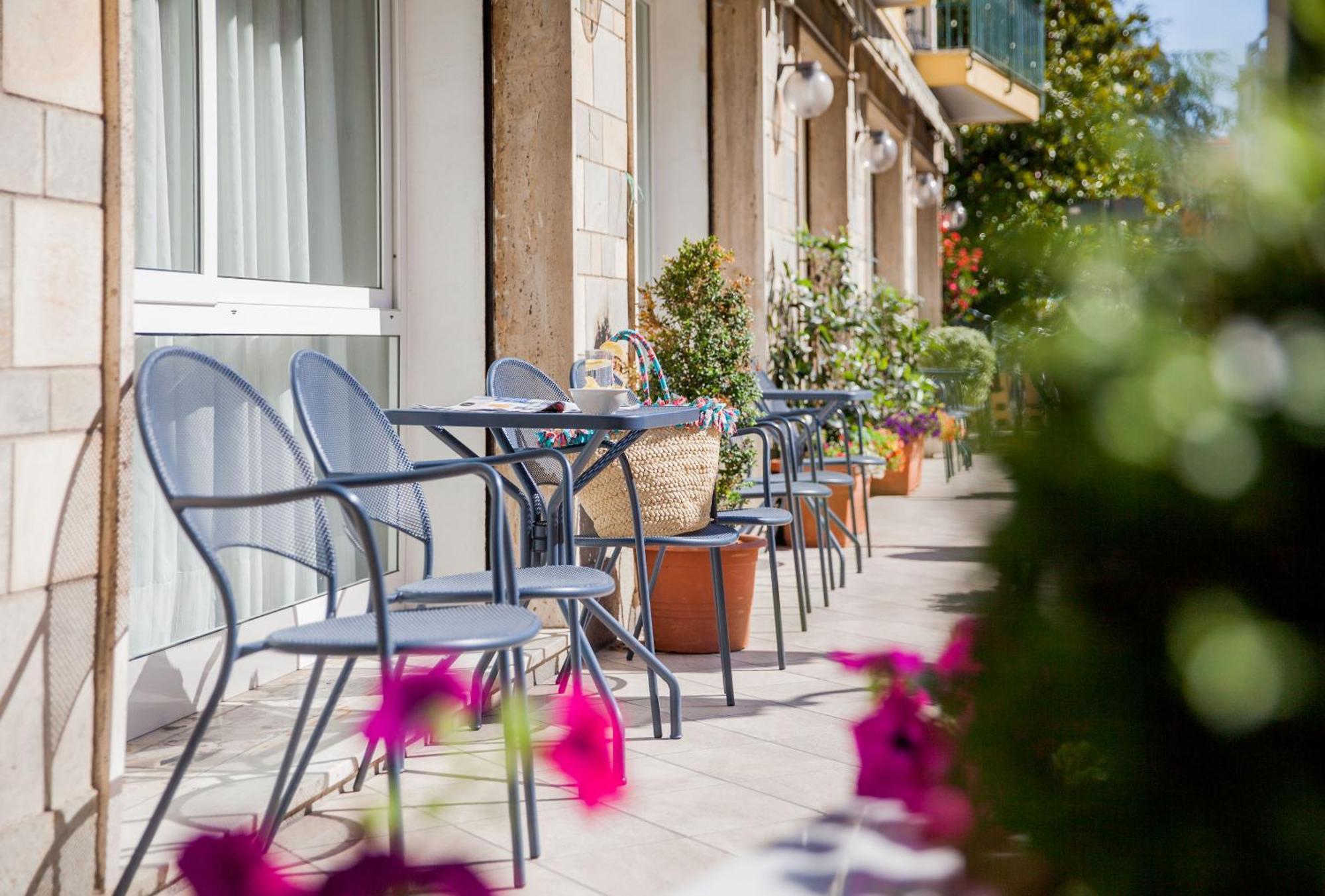 Hotel Curtis Centrale Alassio Eksteriør bilde