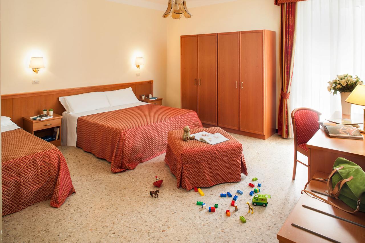 Hotel Curtis Centrale Alassio Eksteriør bilde